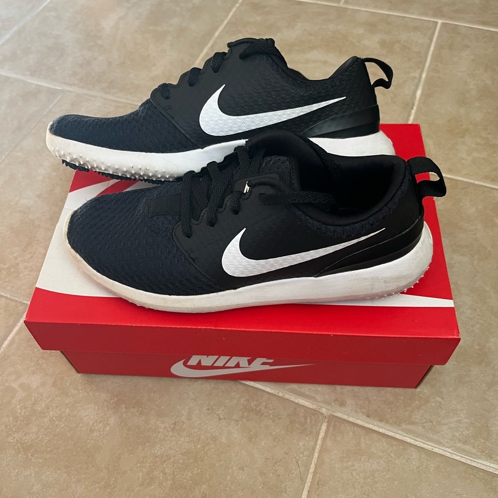 Nike Roshe G golf shoes